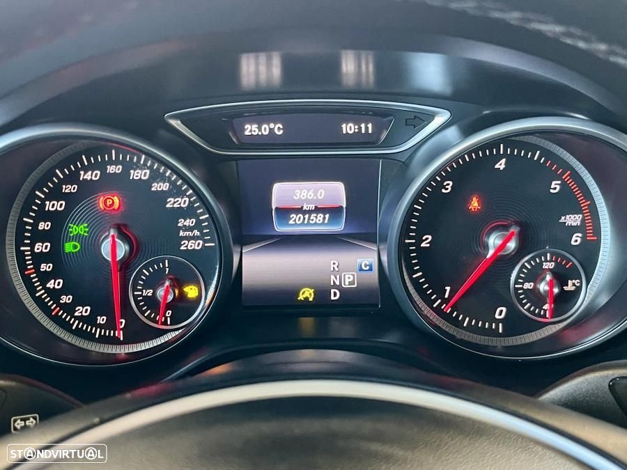 Mercedes-Benz CLA 180 d Shooting Brake Urban Aut. - 13