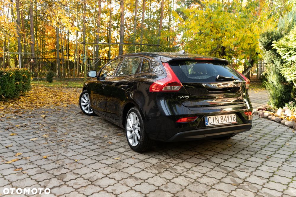 Volvo V40 D2 Momentum - 8
