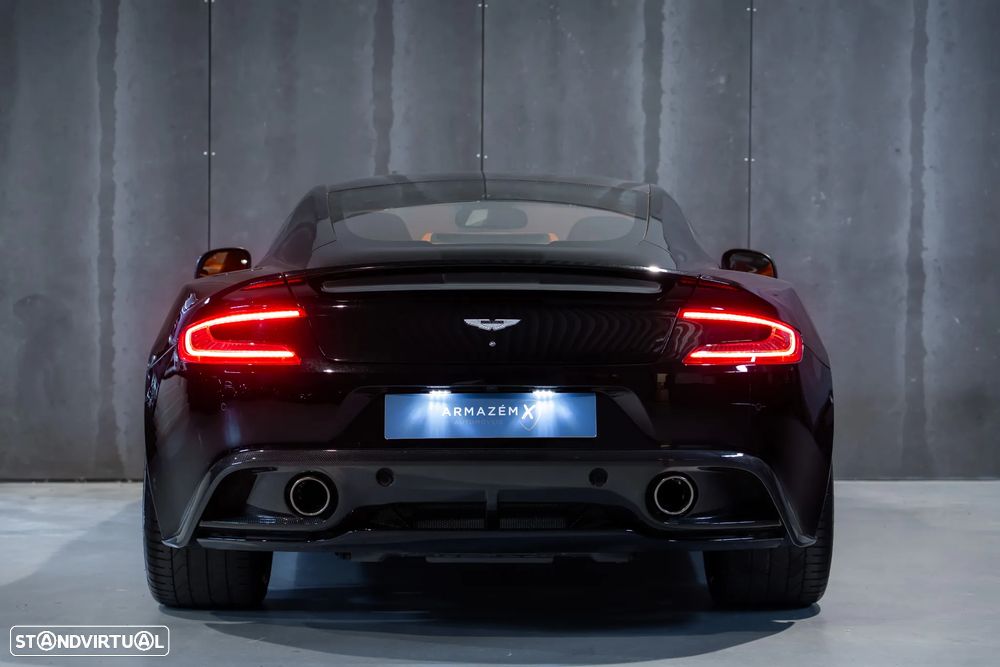 Aston Martin Vanquish 5.9 V12 - 7