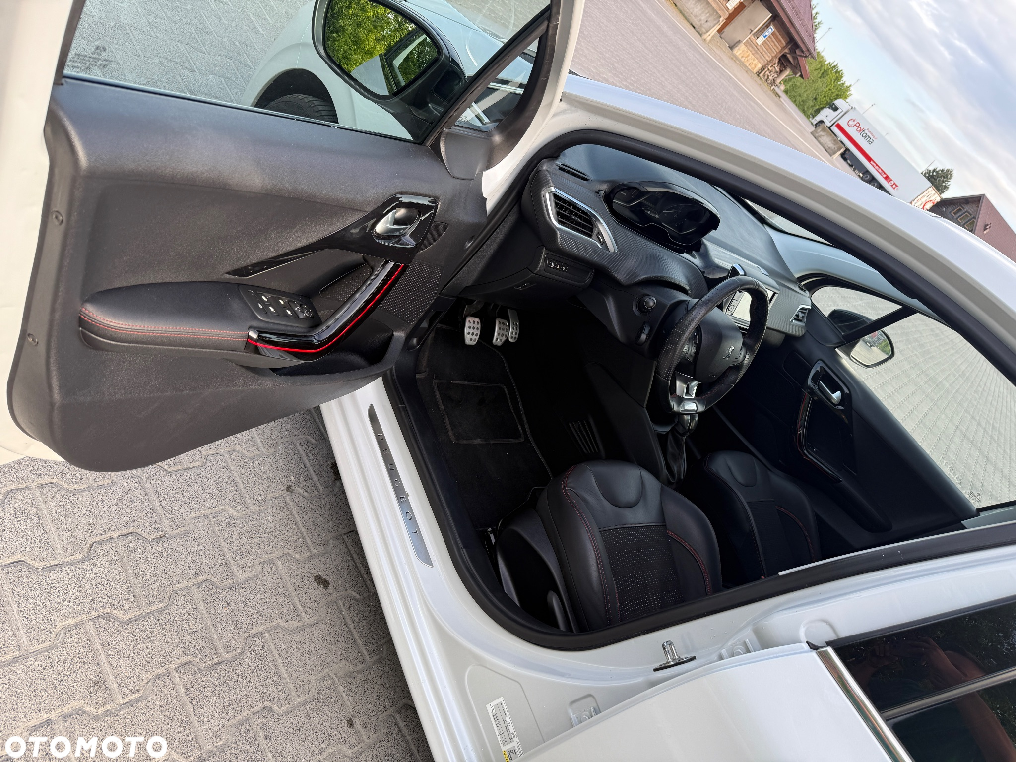 Peugeot 208 PureTech 110 Stop & Start Tech Edition - 9