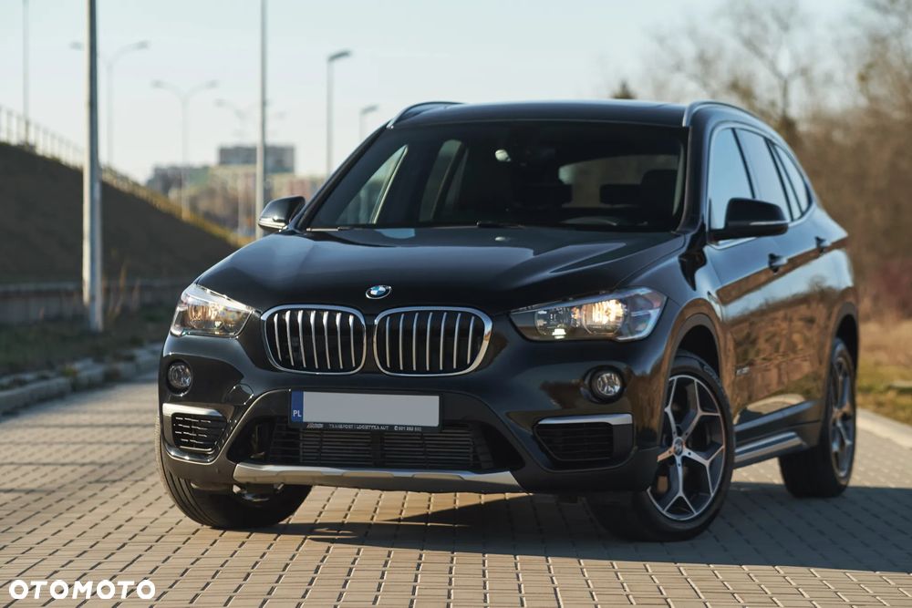 BMW X1 xDrive20i - 1
