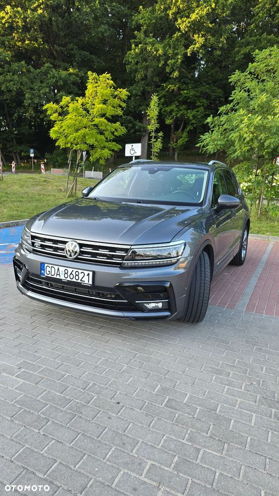 Volkswagen Tiguan - 1