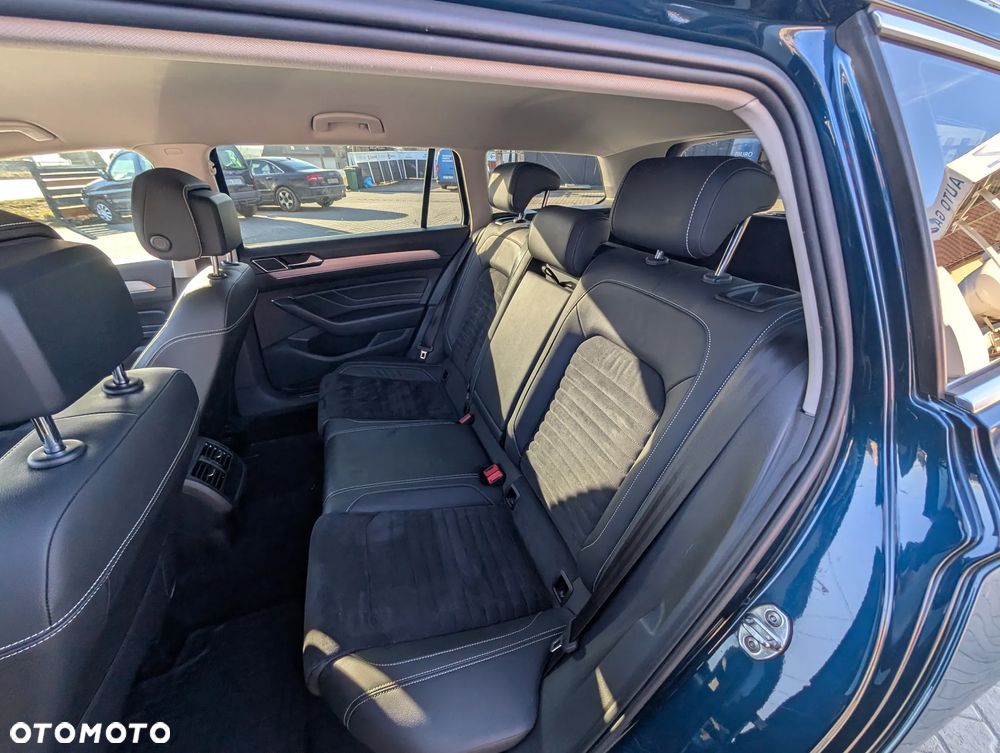 Volkswagen Passat 2.0 TSI Elegance DSG - 2