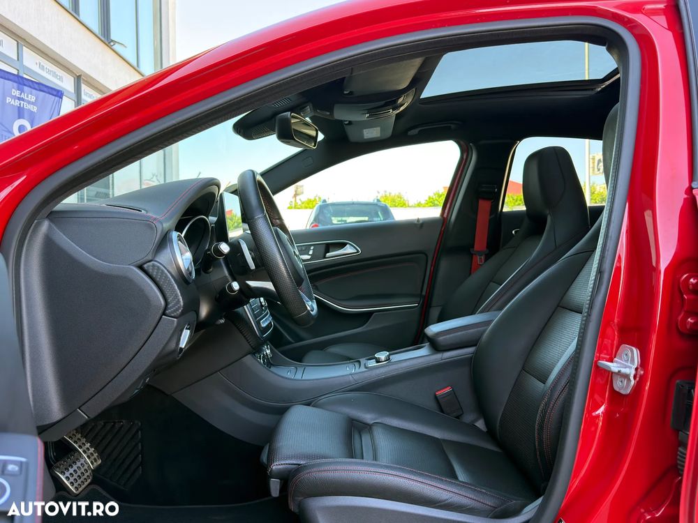 Mercedes-Benz A 220 d 7G-DCT AMG Line - 16