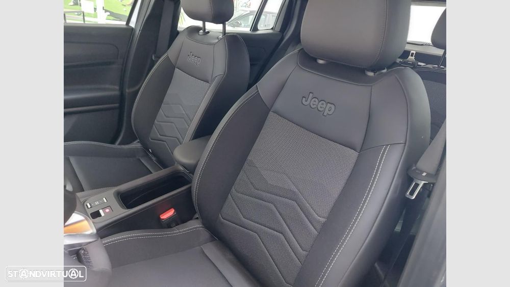Jeep Avenger - 8