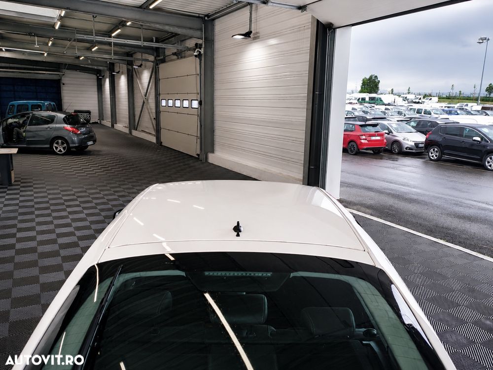Renault Laguna dCi 110 FAP Expression - 16