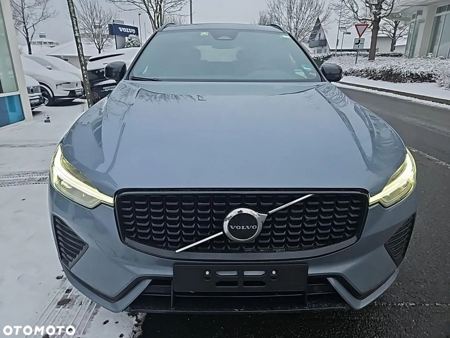 Volvo XC 60 B4 B Plus Dark - 4