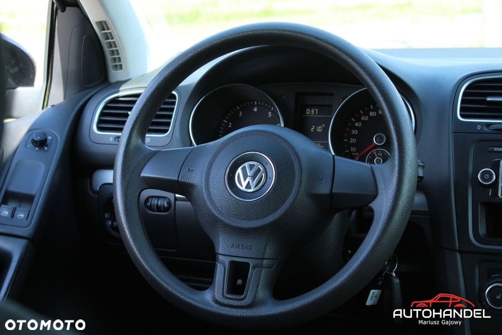 Volkswagen Golf - 9