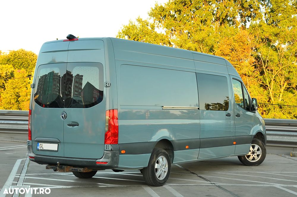 Mercedes-Benz Sprinter - 2