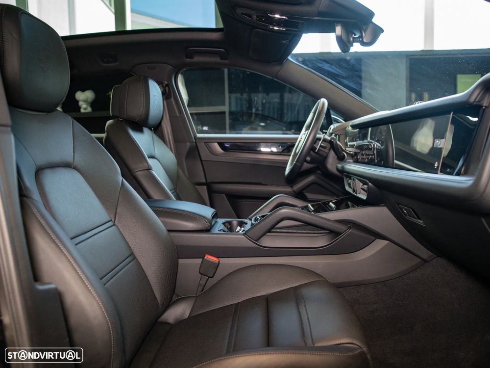 Porsche Cayenne Coupé E-Hybrid Black Edition - 46