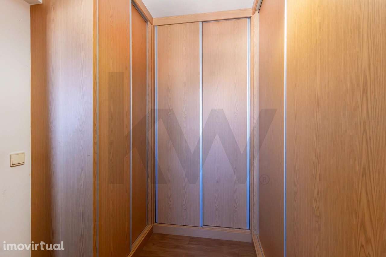 Andar Moradia T2+1 com área exterior e garagem para 5 viaturas - Grande imagem: 3/39