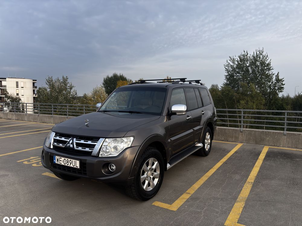 Mitsubishi Pajero - 1