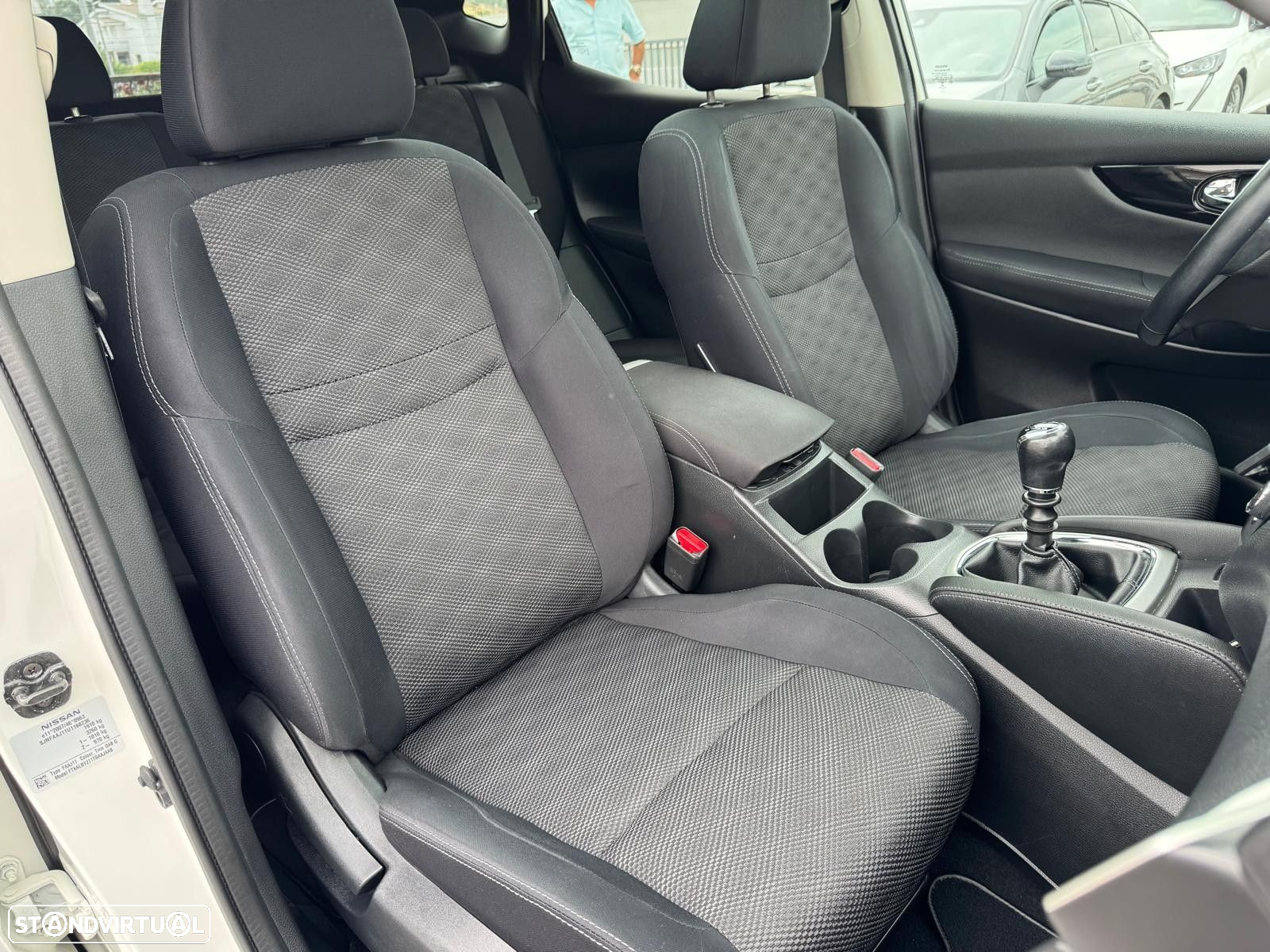 Nissan Qashqai 1.5 dCi N-Connecta - 16