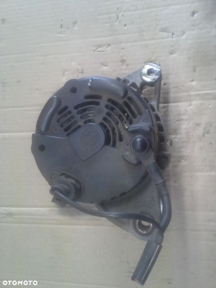 Skoda Fabia 1.4 MPi alternator 70A  047903017 - 8