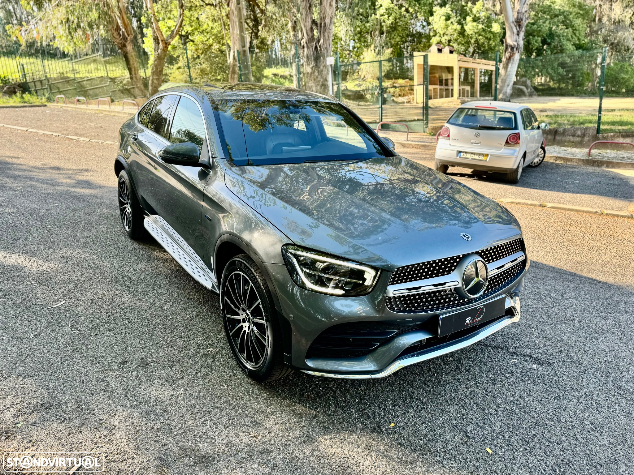 Mercedes-Benz GLC 300 Coupe de 4Matic 9G-TRONIC AMG Line Plus - 6
