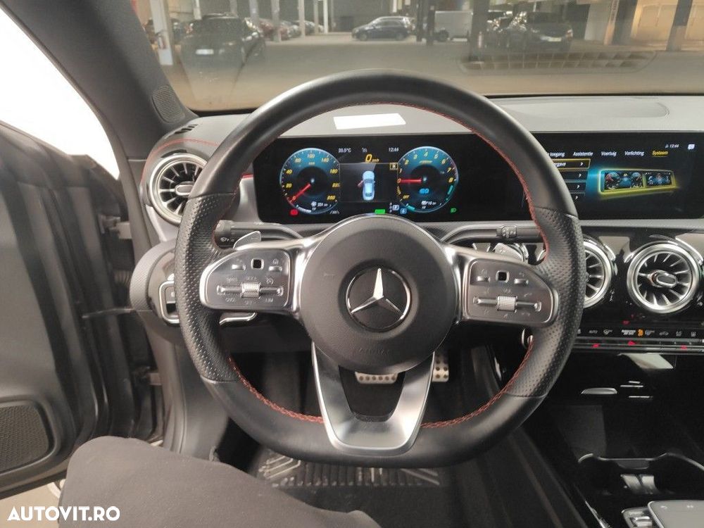 Mercedes-Benz CLA 250 e 8G-DCT AMG Line - 5