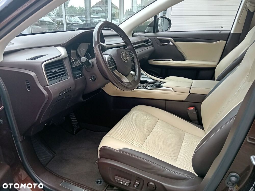 Lexus RX - 11