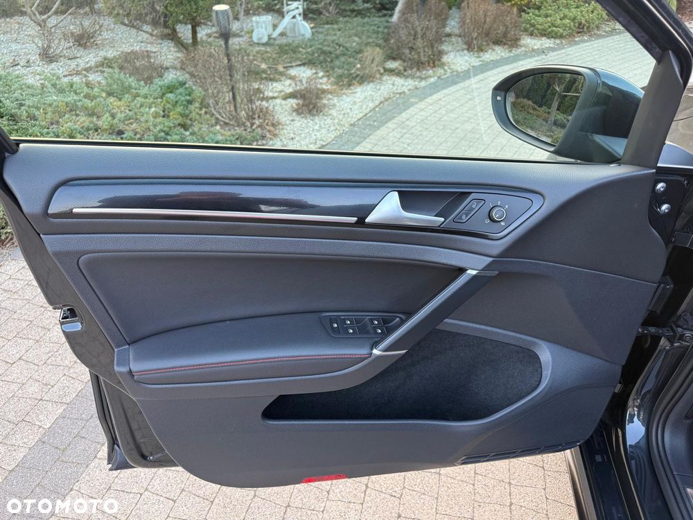 Volkswagen Golf GTI (BlueMotion Technology) DSG - 26