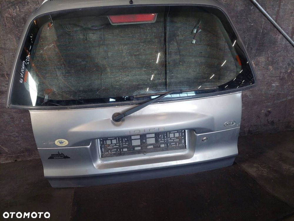 KLAPA BAGAŻNIKA + LAMPY KIA JOICE I SH - 2