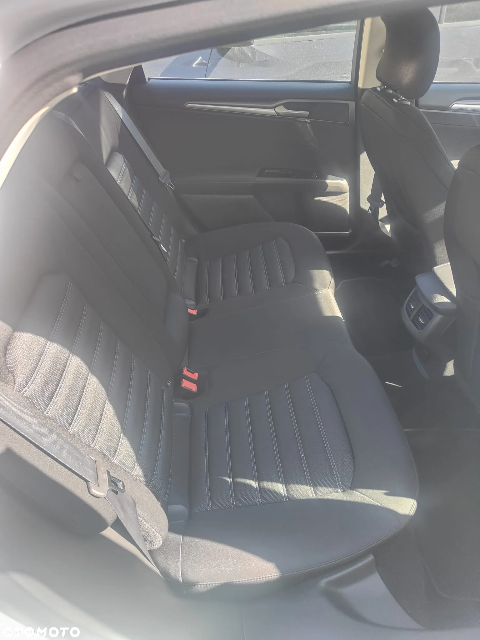 Ford Mondeo - 10