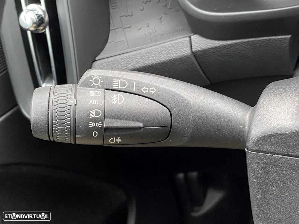 Volvo XC 40 2.0 D3 Momentum - 18
