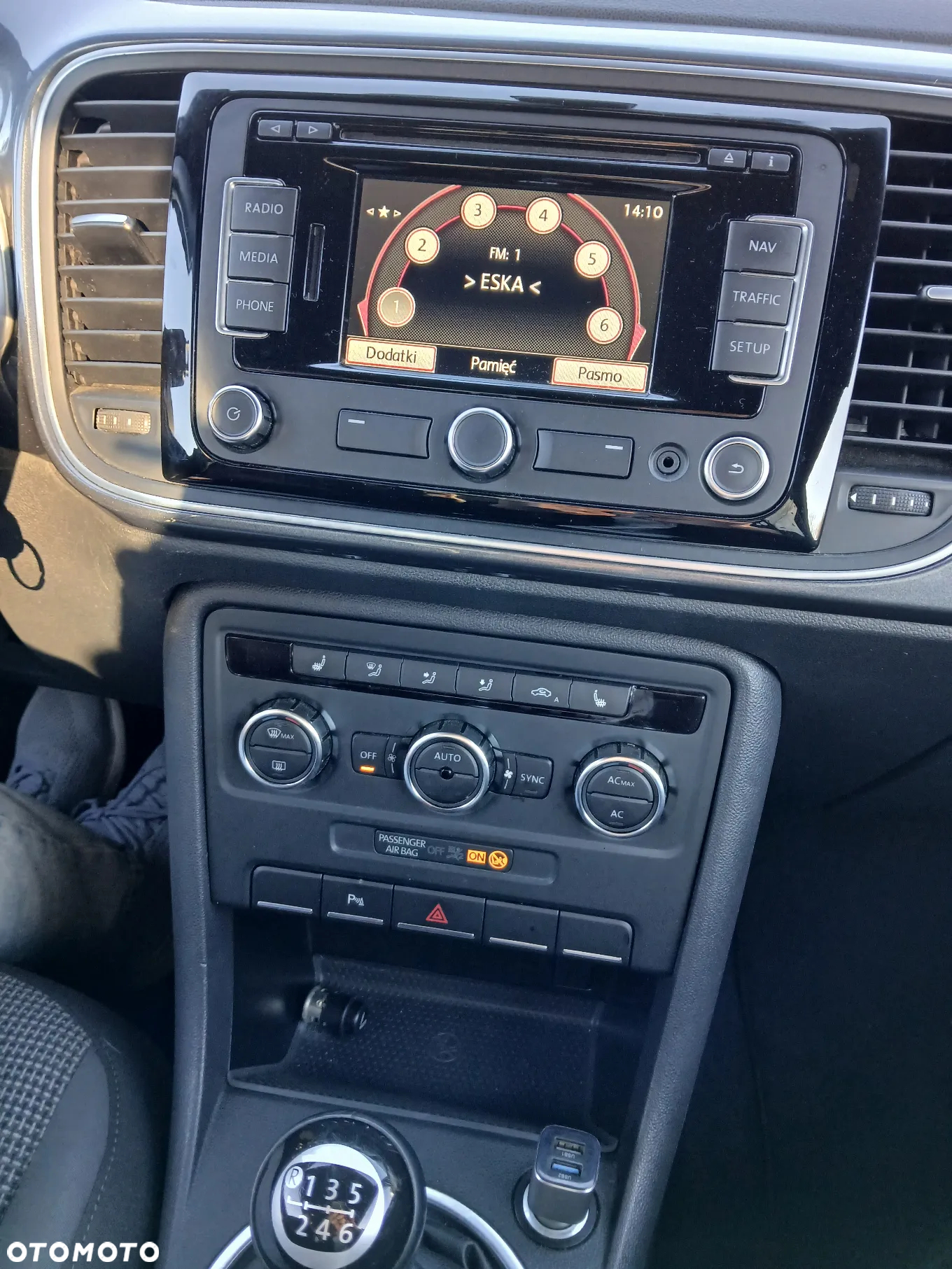 Volkswagen New Beetle - 11