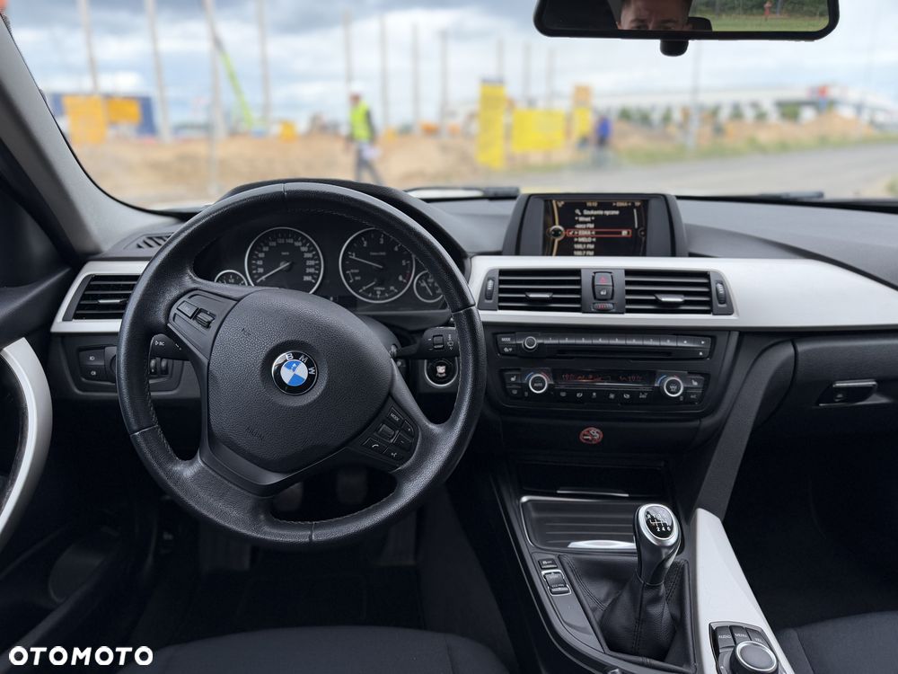 BMW Seria 3 316d - 8
