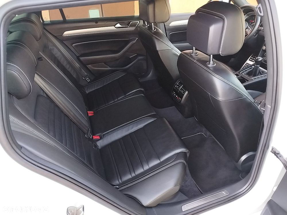 Volkswagen Passat - 26