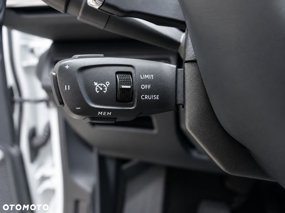 Peugeot 3008 1.2 PureTech Allure Pack S&S EAT8 - 12