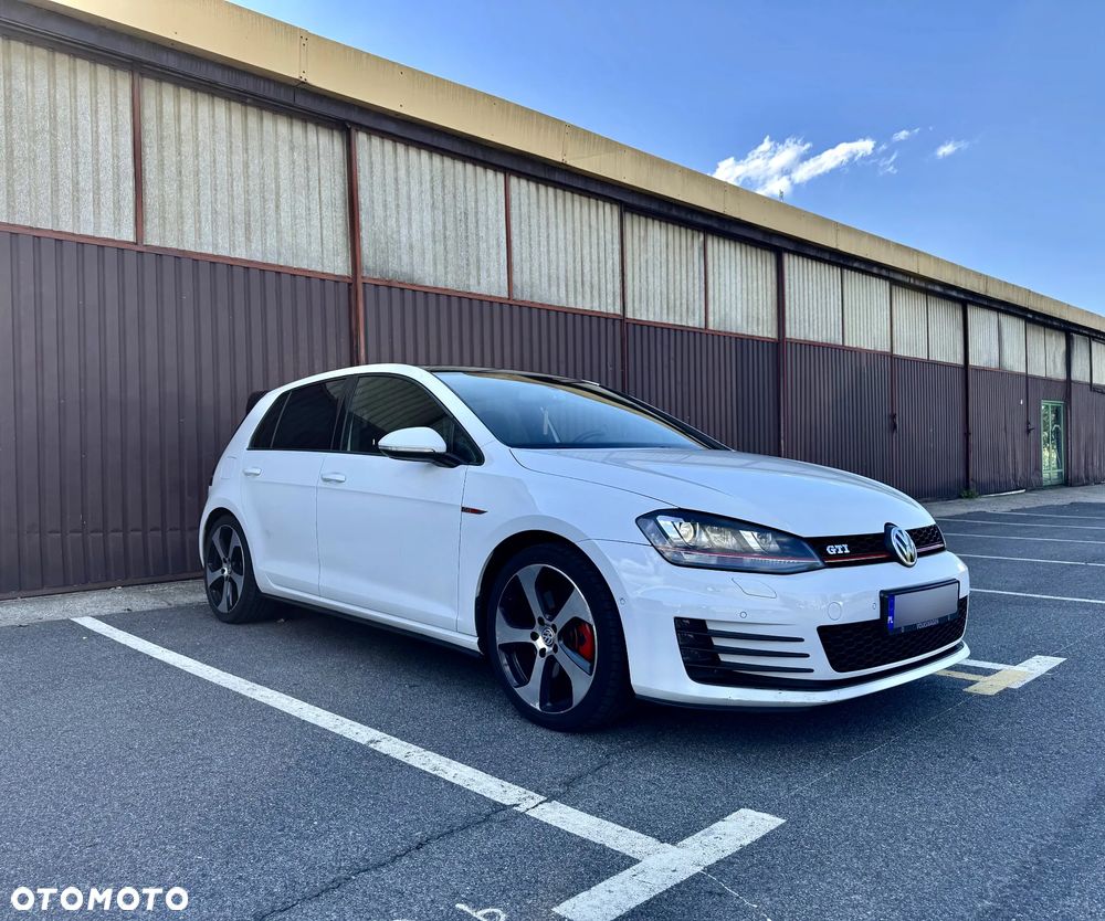 Volkswagen Golf - 3