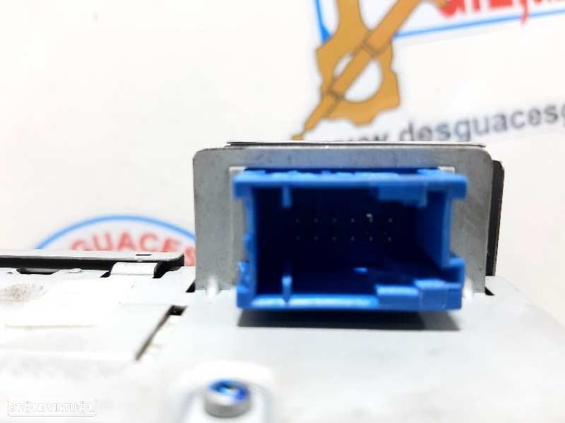 SISTEMA AUDIO / RADIO CD PEUGEOT 307 2001 - 1