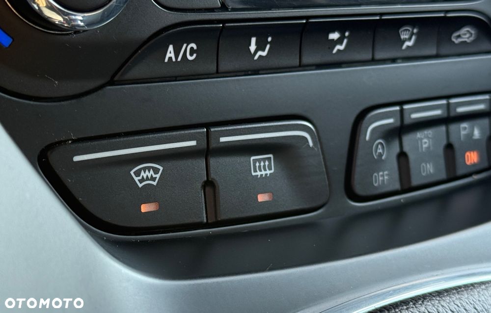 Ford C-MAX 1.6 EcoBoost Titanium - 26