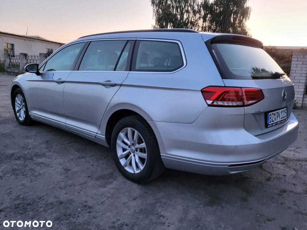 Volkswagen Passat 2.0 TDI SCR Comfortline - 3