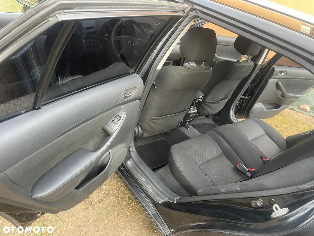 Toyota Avensis 1.8 VVT-i Luna - 6