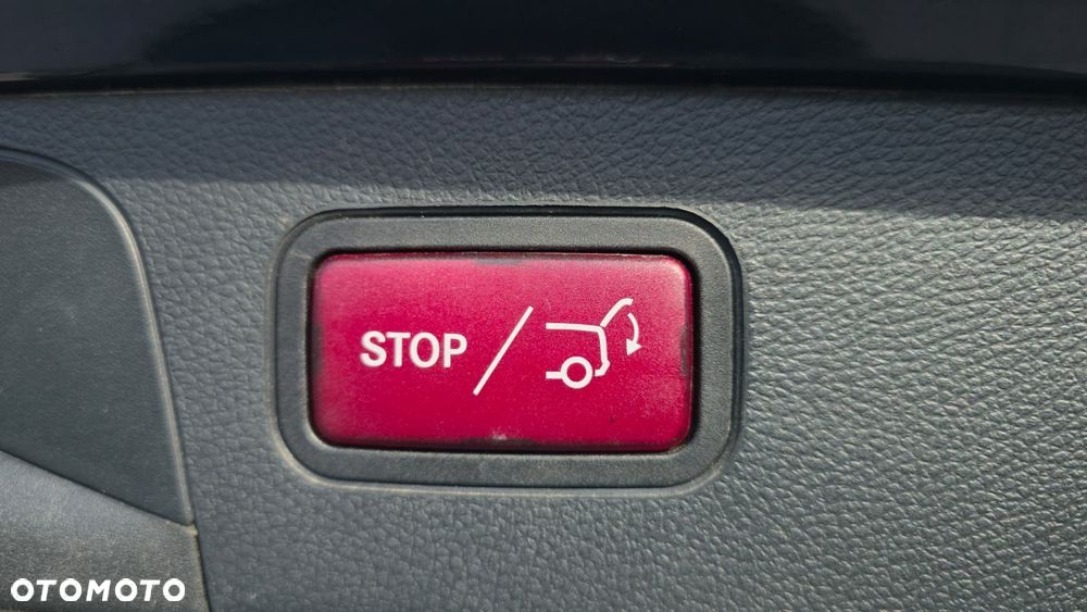 Mercedes-Benz GLC 200 d 4Matic 9G-TRONIC AMG Line - 36