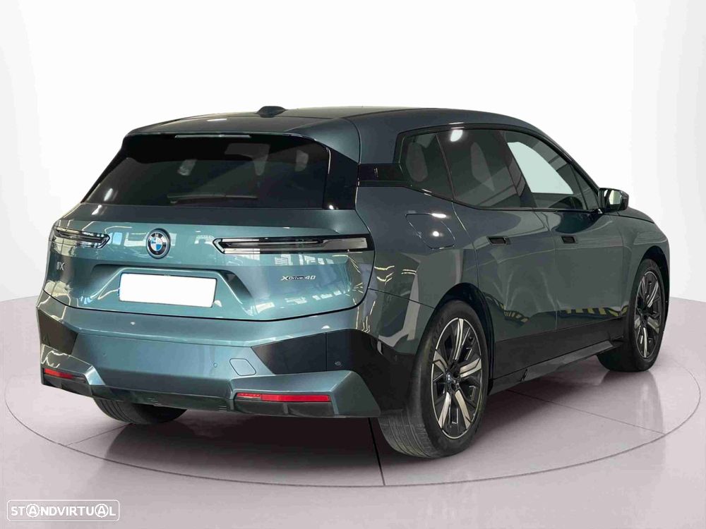 BMW iX xDrive 40 Pack Desportivo - 5