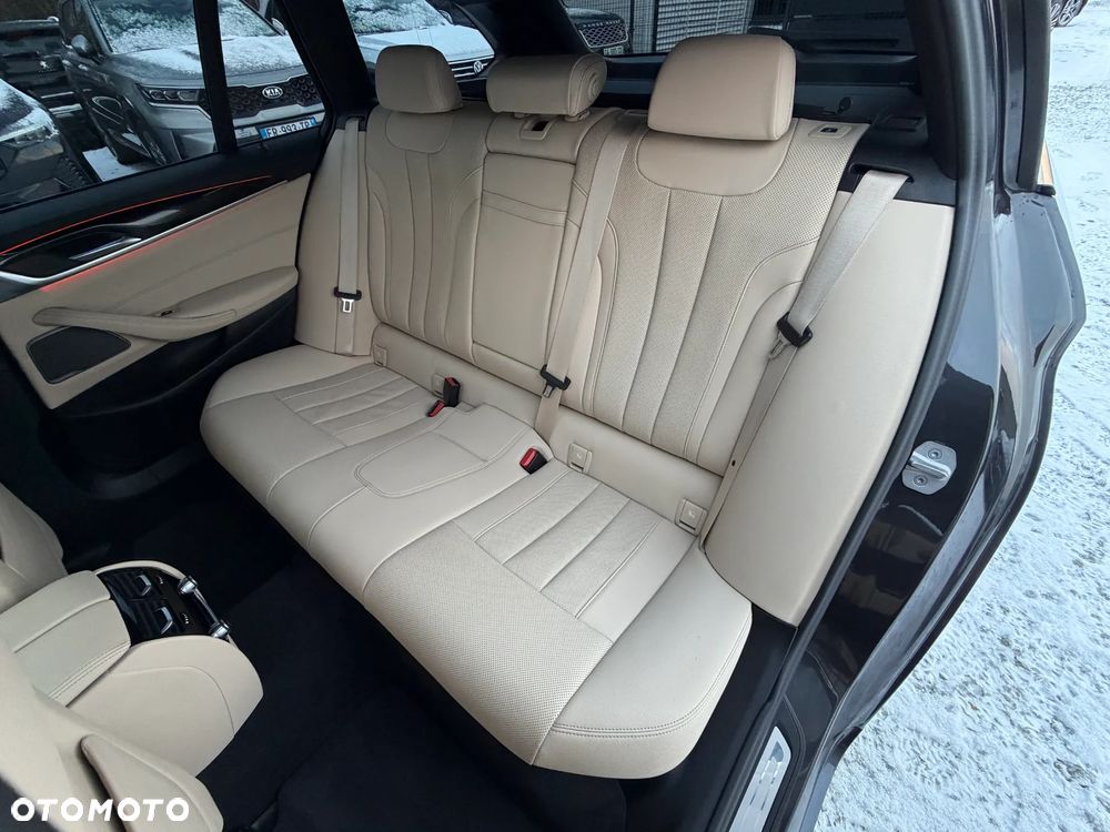 BMW Seria 5 520d Luxury Line - 34
