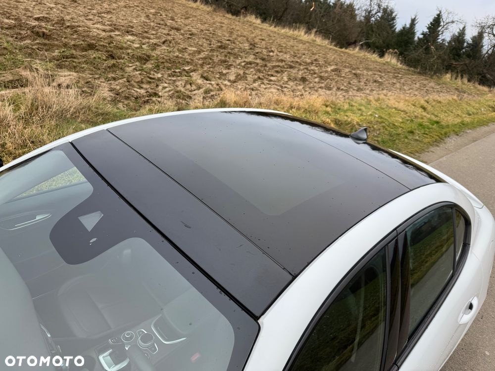 Alfa Romeo Giulia 2.0 Turbo TI Q4 - 11