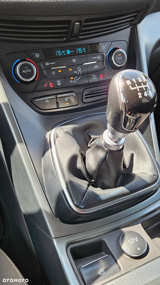 Ford Kuga 1.5 EcoBoost 2x4 Business Edition - 23