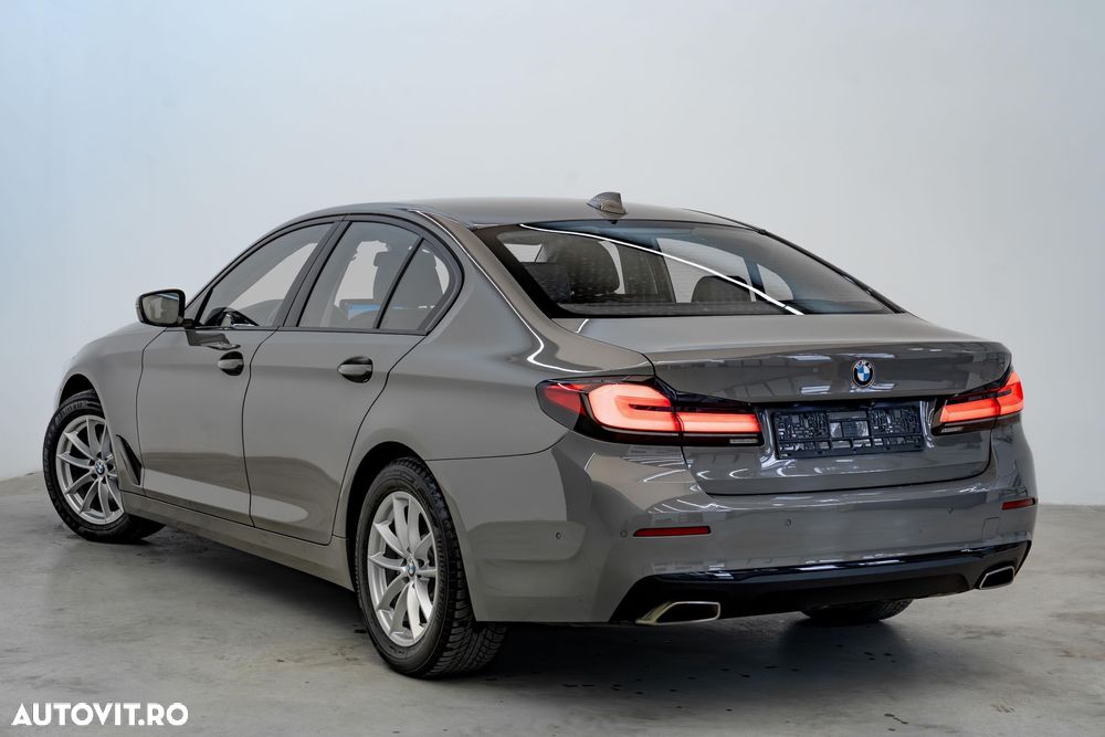 BMW Seria 5 520d AT - 10