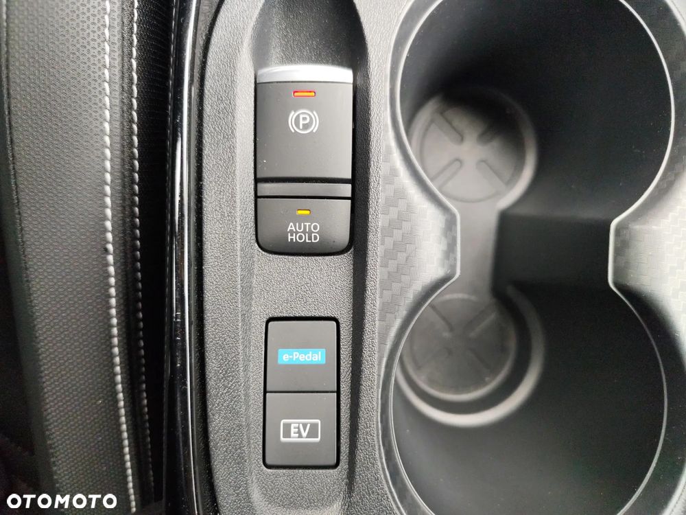 Nissan Juke ver-1-6-hybrid-tekna-amt - 25