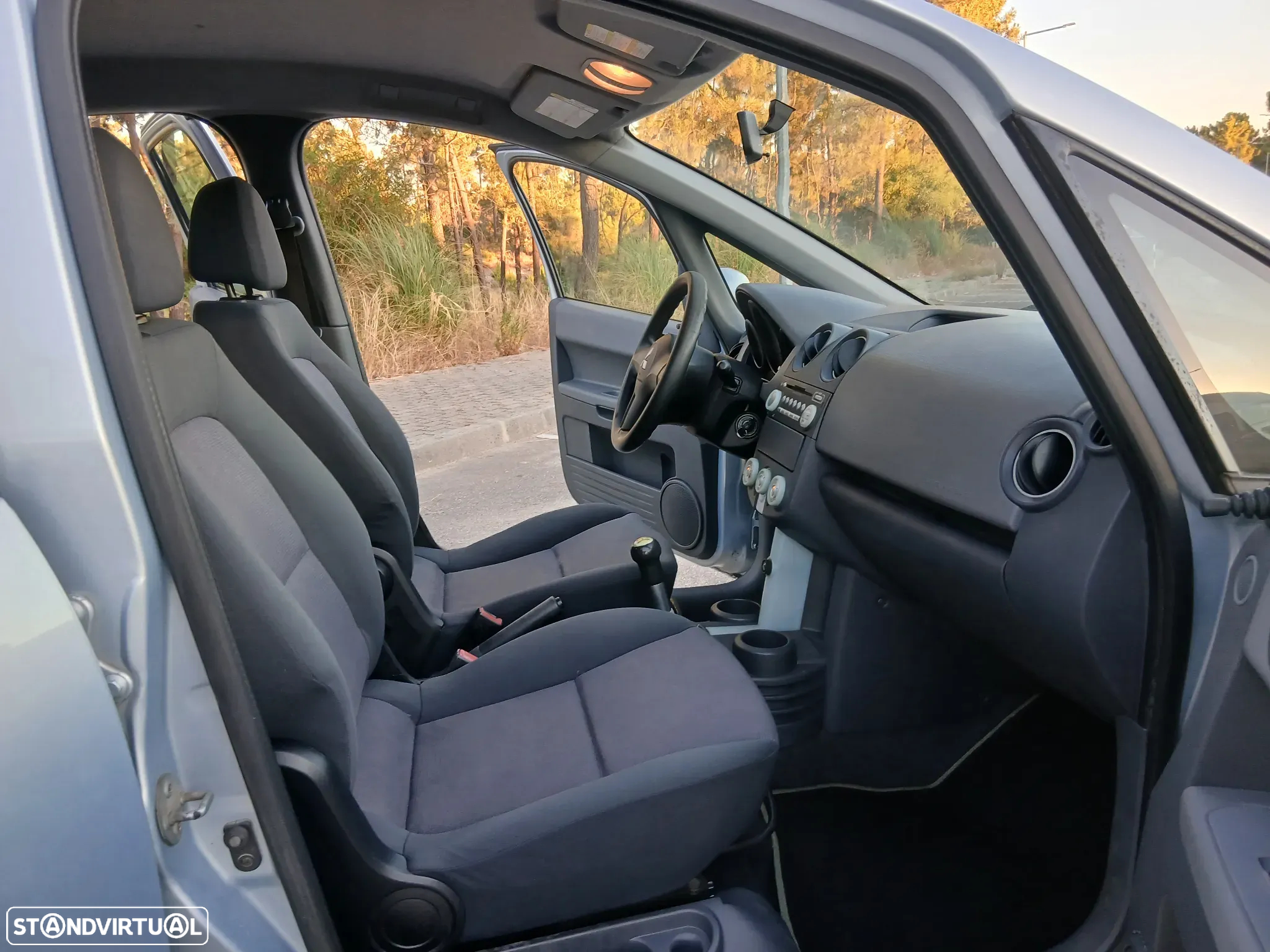 Mitsubishi Colt 1.1 Insport P. Segurança - 12