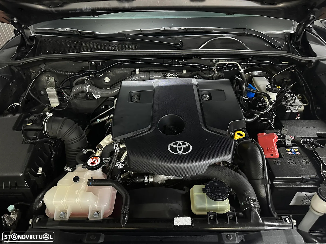 Toyota Hilux 2.4 D-4D 2WD CD Tracker - 52