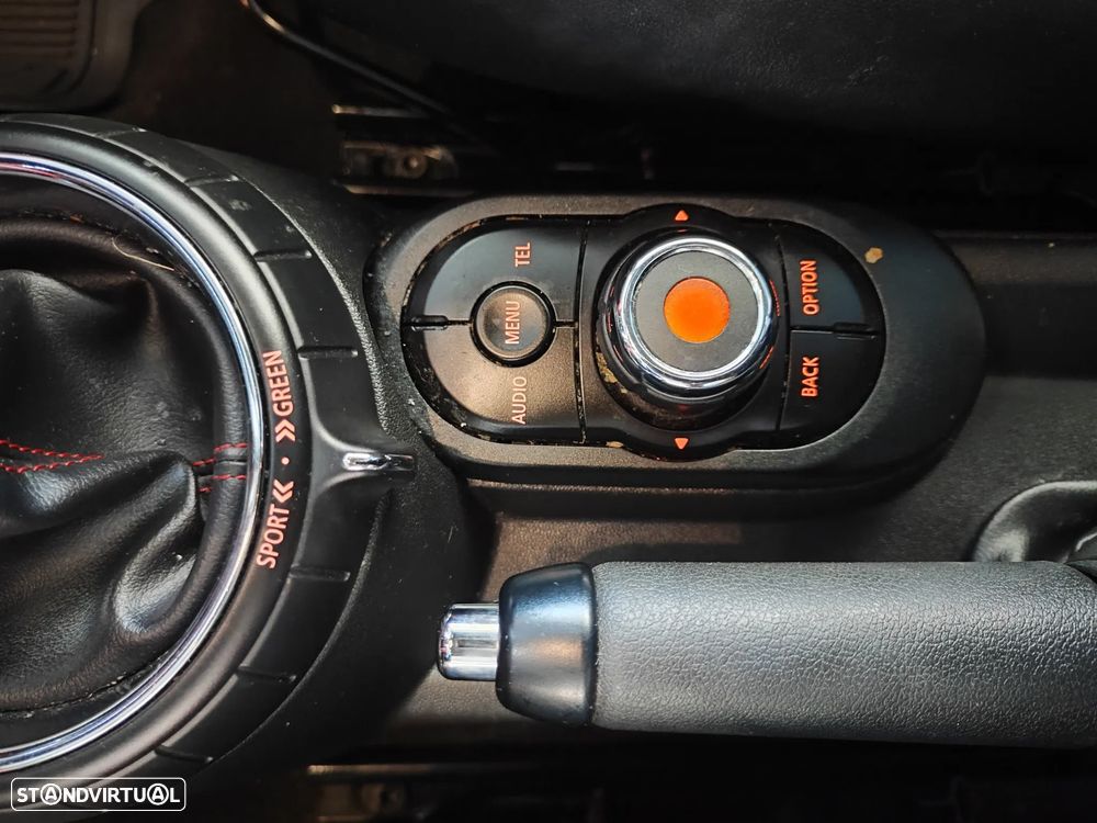 MINI 3 Portas John Cooper Works - 34