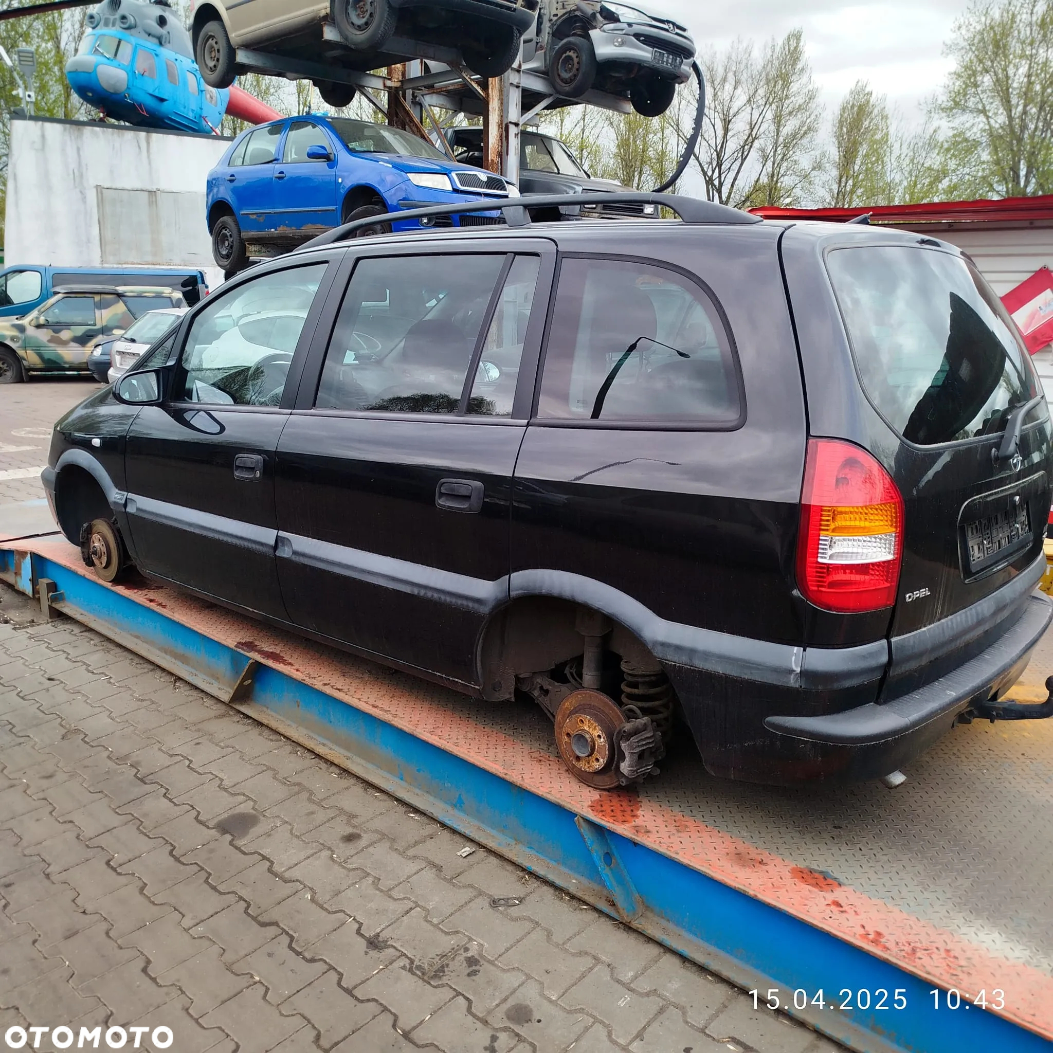 Opel Zafira A na części . - 11