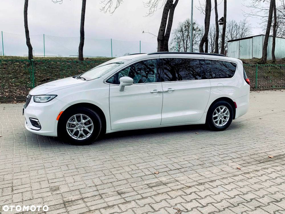 Chrysler Pacifica - 4