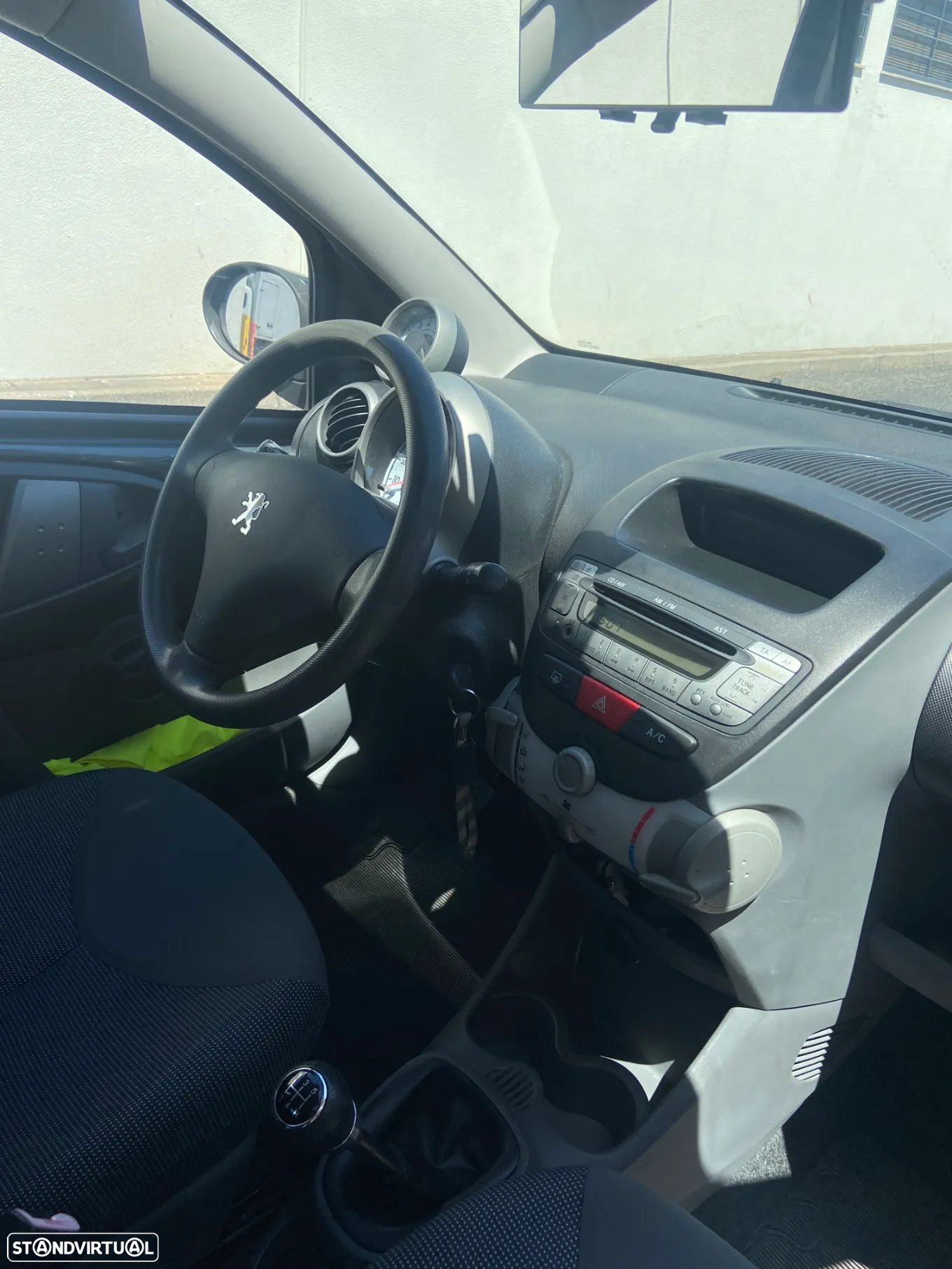 Peugeot 107 1.0 Trendy - 6