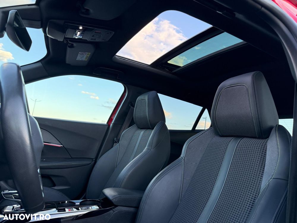 Peugeot 2008 1.2 L PureTech STT EAT8 GT Line - 19