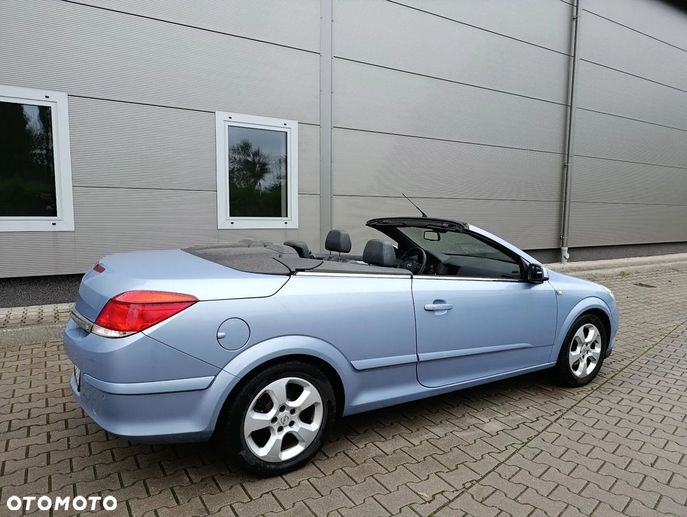 Opel Astra Twin Top 1.8 Endless Summer - 30