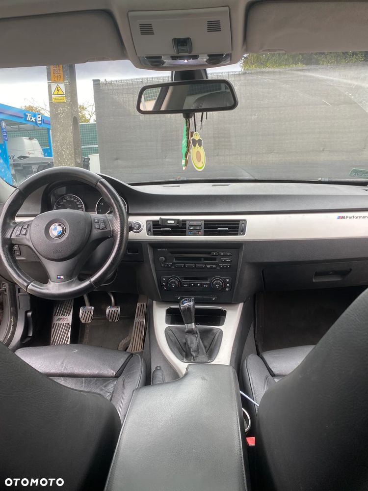 BMW Seria 3 325i - 14